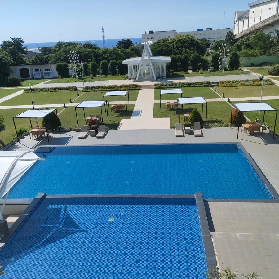 Naka Hotel Kupang Exterior foto